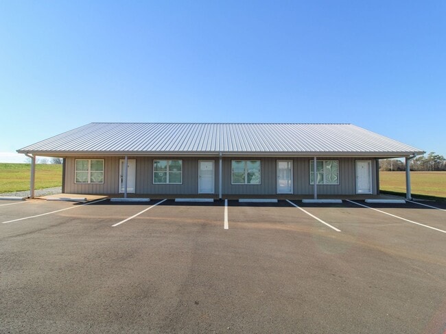 Building Photo - NEW Furnished Apartments close to Athens and TVA Brownsferry