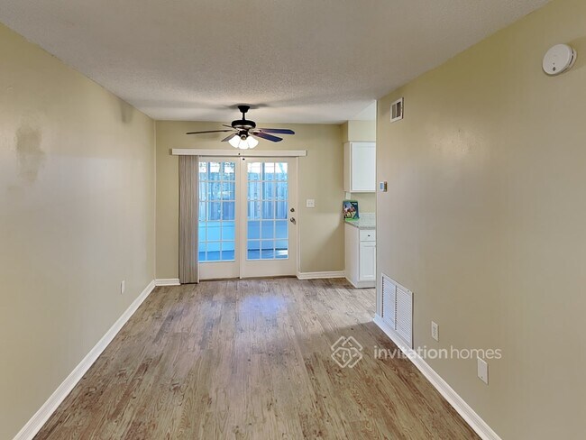 Building Photo - 340 Micanopy Ct