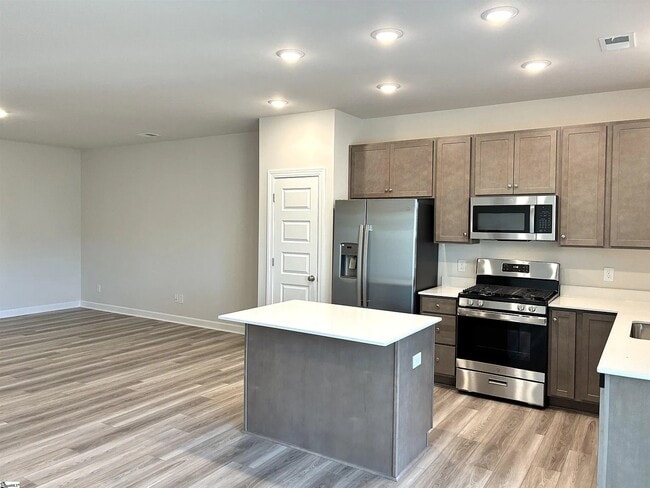 Foto del edificio - 1503 Yellowwood Ct