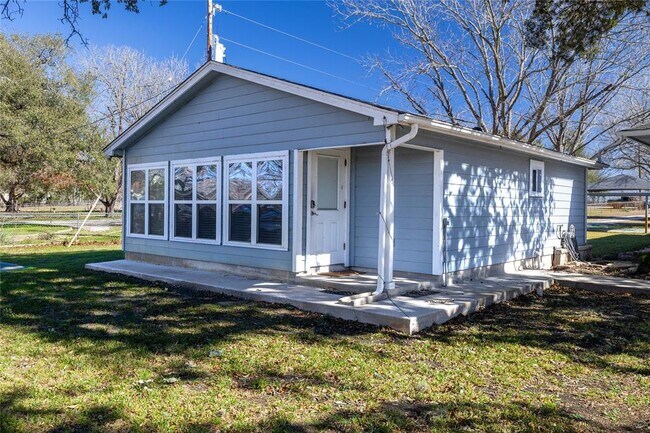 Foto del edificio - 1012 Buerger Ln