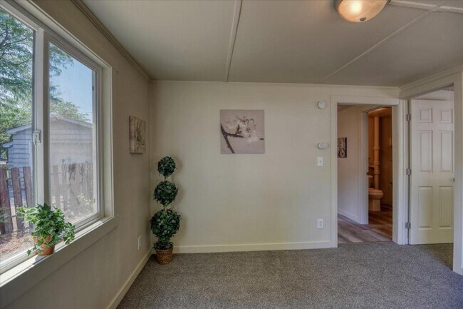 Foto del edificio - 5441 N Addison St