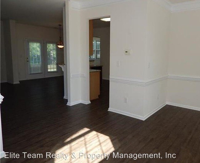 Building Photo - 17130 Cambridge Woods Ct