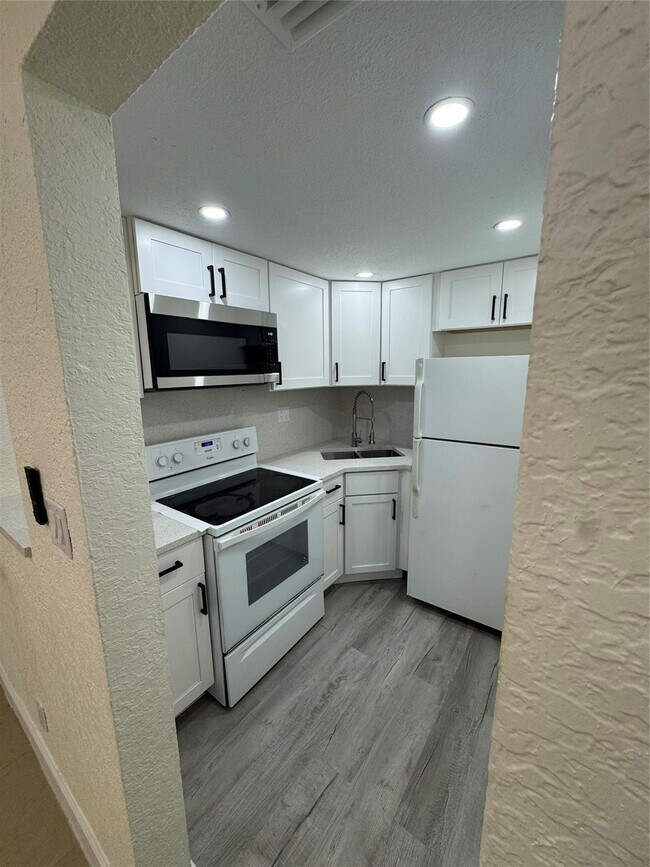 Foto del edificio - 151 SE 6th Ave