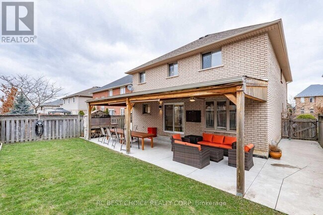 Building Photo - 50 Pelham Dr