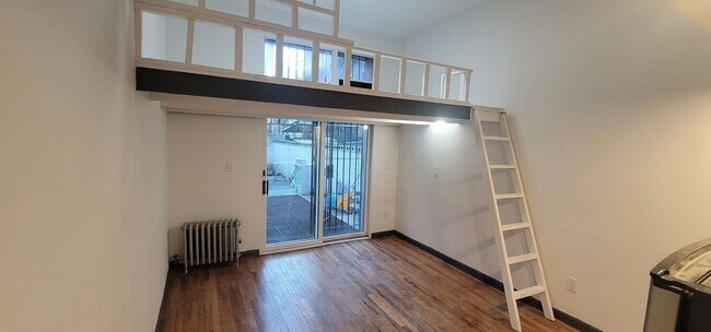 Foto del edificio - 2331 1st Ave