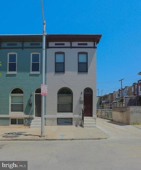 Photo - 901 N Montford Avenue Unit Townhome