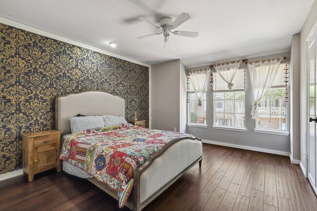 Foto del edificio - 6442 Olympia Dr