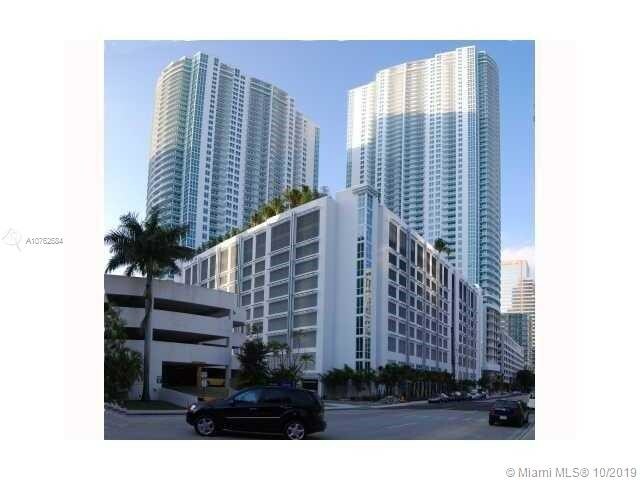 Primary Photo - 950 Brickell Bay Dr