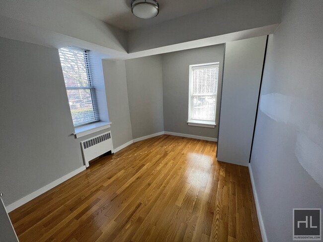 Foto del edificio - Amazing Coop in Riverdale!