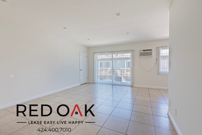 Foto del edificio - 8140 Langdon Ave