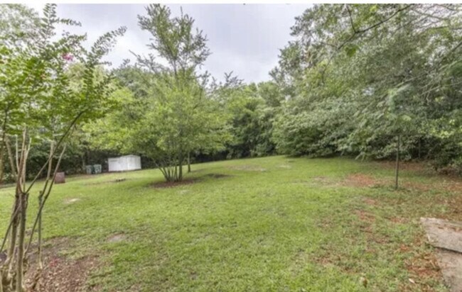 Foto del edificio - 1553 Hurley Cir