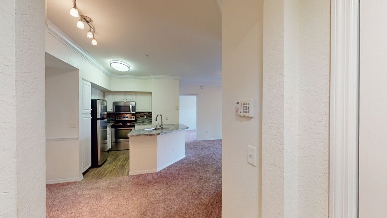 Photo - Ashton at Waterford Lakes Apartments