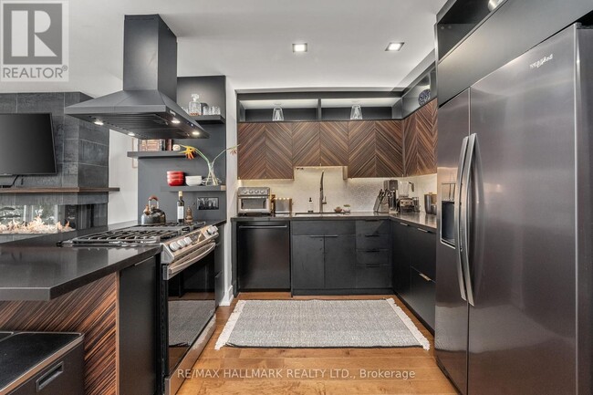 Photo du bâtiment - 13 Woodfield Rd.