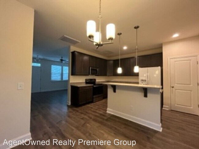 Foto del edificio - 2 br, 2.5 bath House - 110 Alston Lane