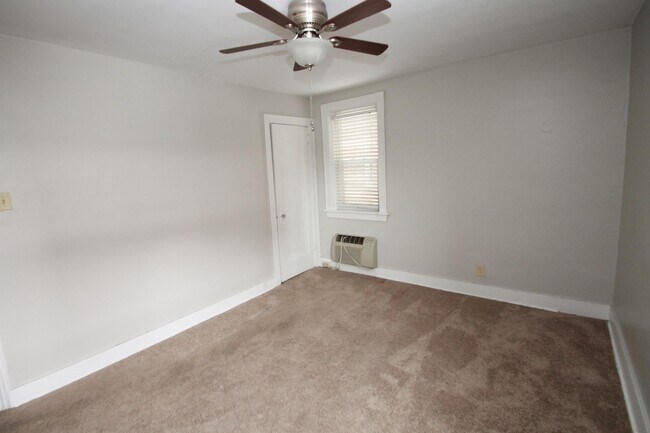 Building Photo - 2907 Voelkel Ave