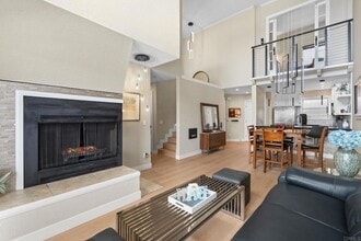 Building Photo - 270 Dahlia Ave