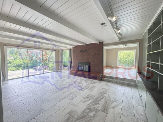 Building Photo - 3 Bed, 2 Bath Home in Ruston