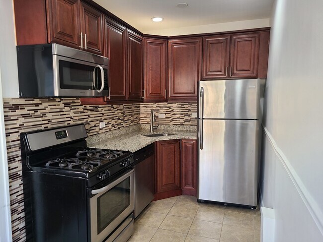 Foto del edificio - 4024 N Ashland Ave