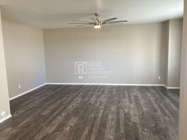 Foto del edificio - 11773 Lovegrass Dr