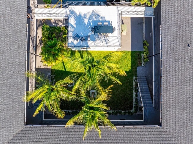 Foto del edificio - 1310 W 29th St