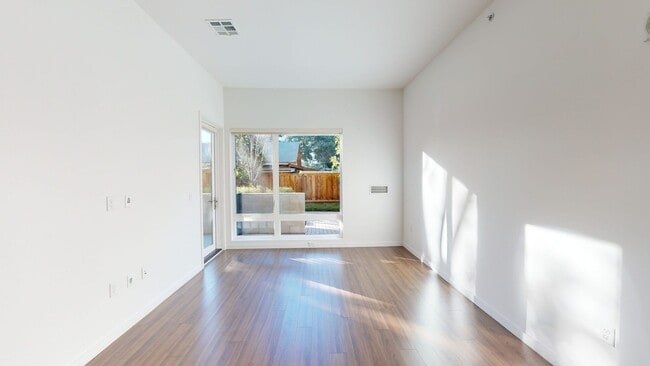 Interior Photo - Verve