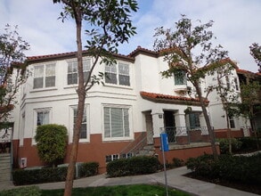 Building Photo - 2834 Ballesteros Ln