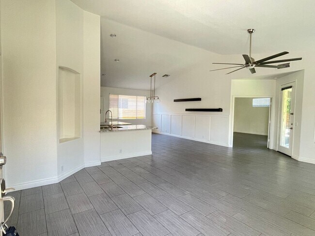Building Photo - PRIVATE POOL, ADORABLE 3 Bedroom/2 Bath in Dobson Place