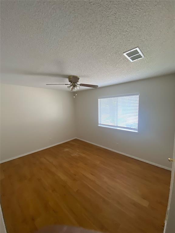 Foto del edificio - 6710 Circle S Rd