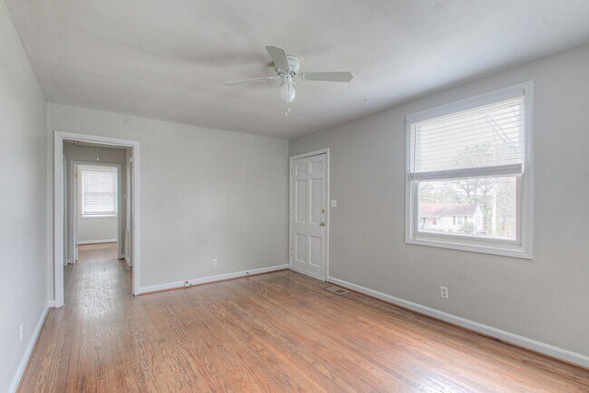 Building Photo - 216 Stirton Rd