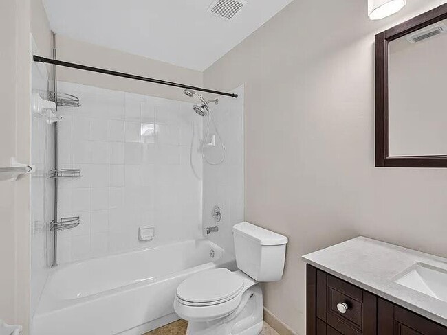Building Photo - 114 Palomino Dr
