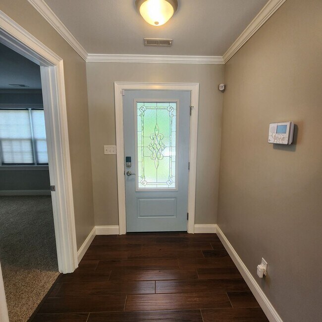 Foto del edificio - 115 Blue Bird Ln