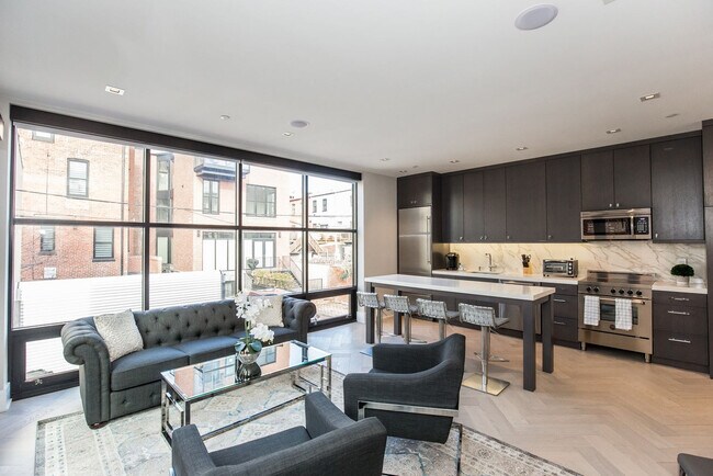Building Photo - 1511 Kingman Pl NW