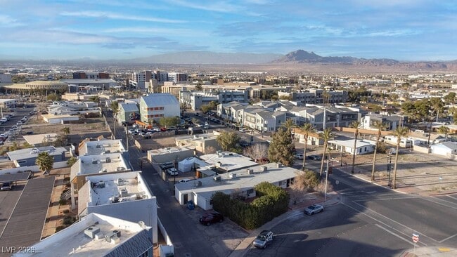 Foto del edificio - 342 S Water St