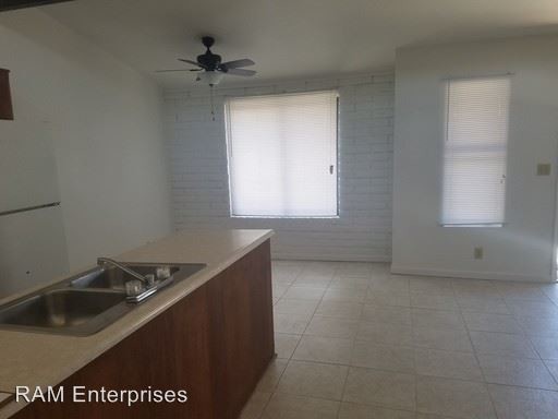 Foto del edificio - 571 Campbell St