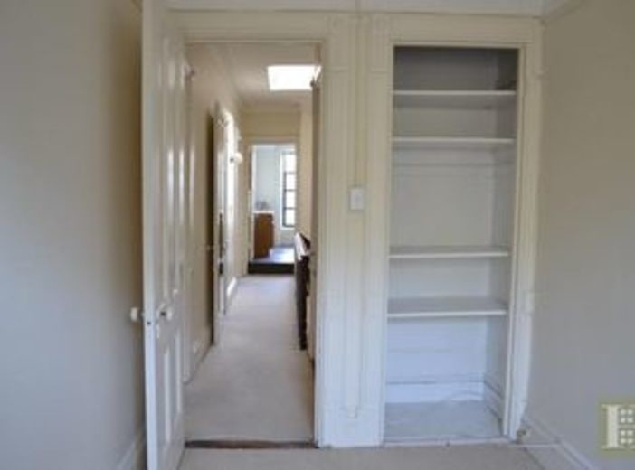 Primary Photo - 199 Saint Johns Pl