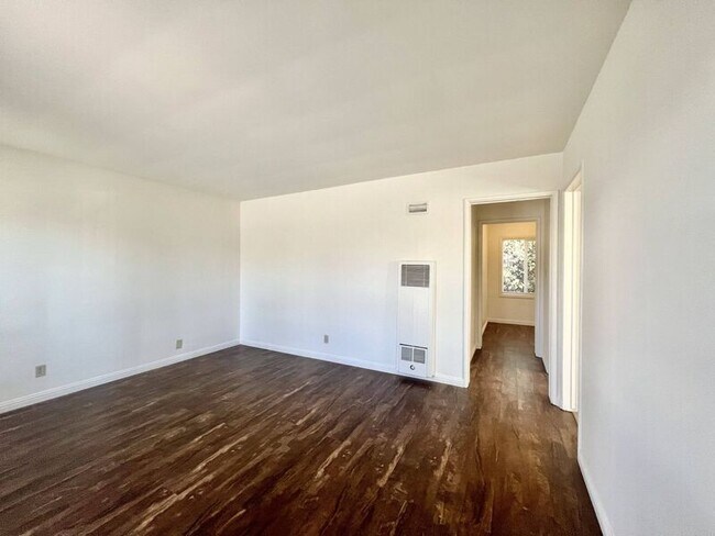 Foto del edificio - 12610 Bailey St