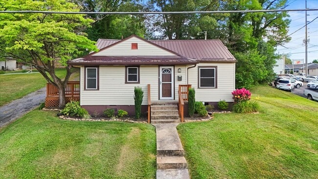 Building Photo - 408 Beechwood Dr