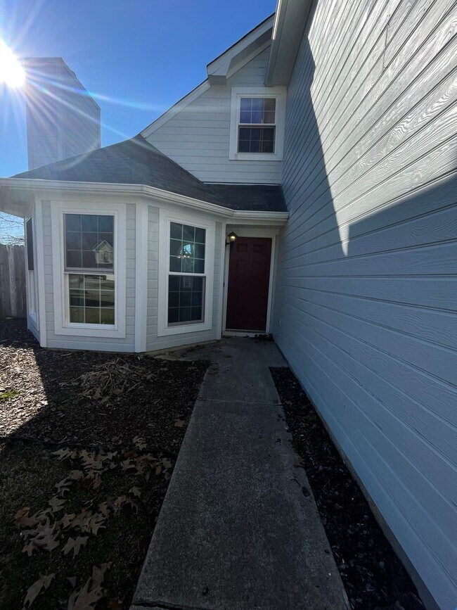 Foto del edificio - Fantastic 3BR 3BA home in Great Location!