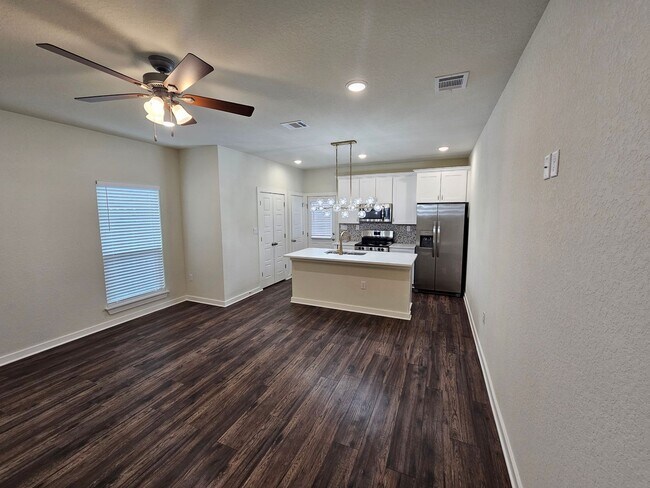 Building Photo - Brand New Town-home in the Heart of Denver...