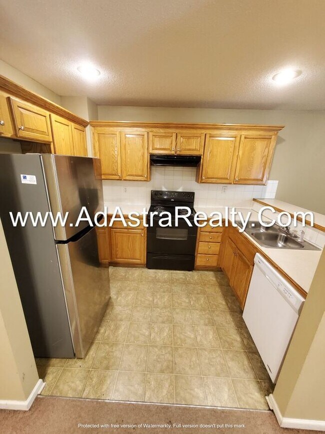 Foto del edificio - Spacious Belton Townhome-Available NOW!!