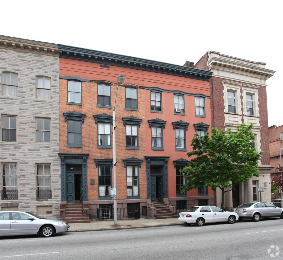 Primary Photo - 803-805 St Paul St