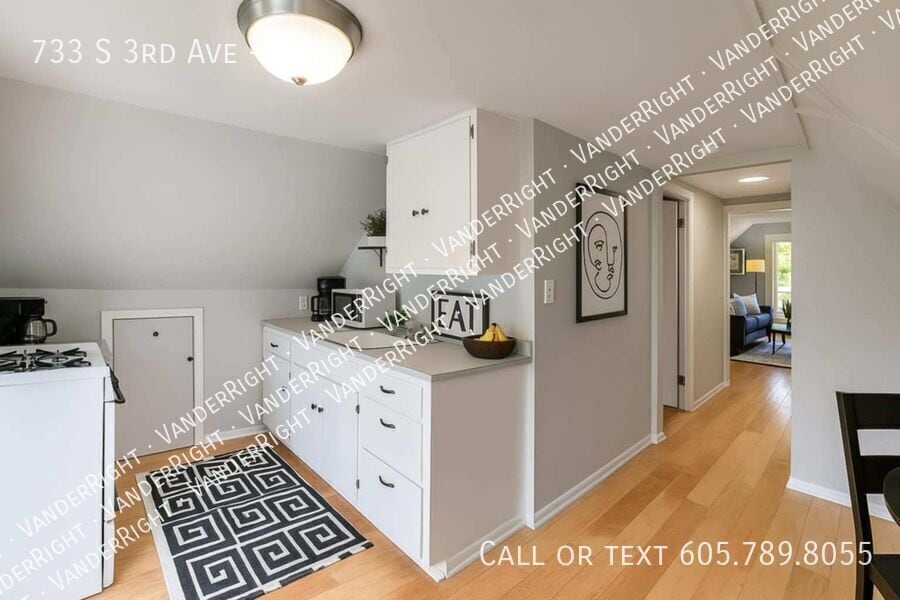 Primary Photo - 733 S 3rd Ave