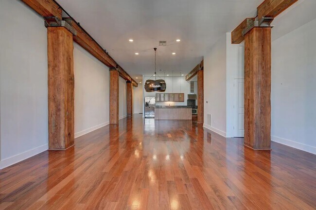 Foto del edificio - 435 S Front St