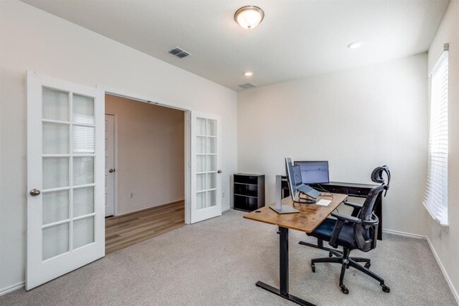 Building Photo - 4638 Teverola Dr