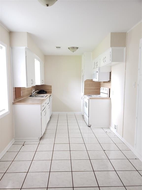 Building Photo - 321 Pine St