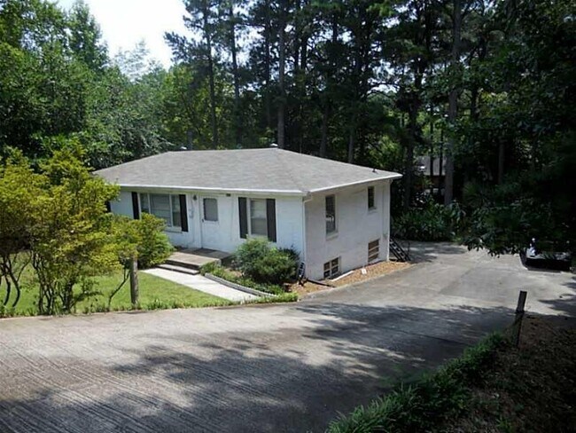 Foto del edificio - 4267 Chamblee Tucker Rd