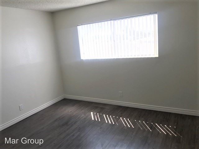 Building Photo - 1 br, 1 bath Apartment - 1425-1445 Grove ave