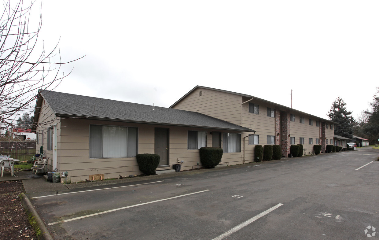 Primary Photo - Aloha West Apartments