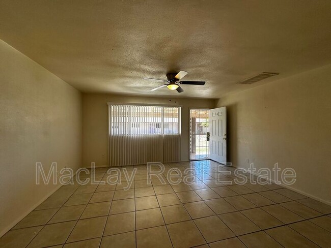 Foto del edificio - 7808 E Heatherbrae Ave