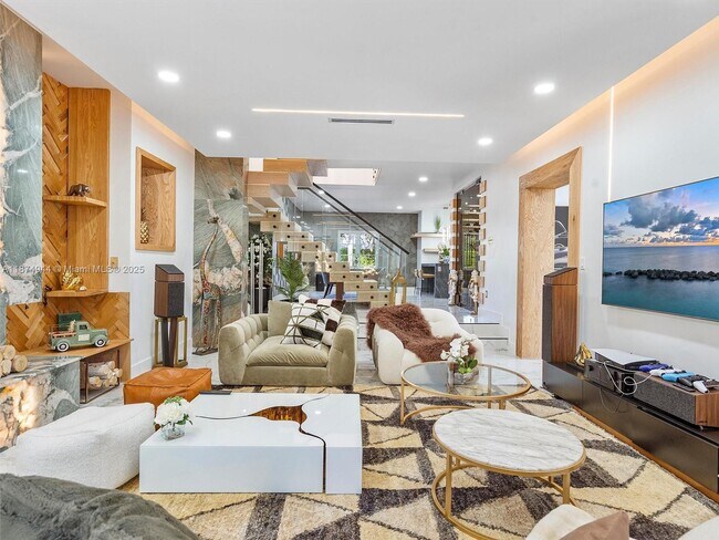 Foto del edificio - 4431 Alton Rd